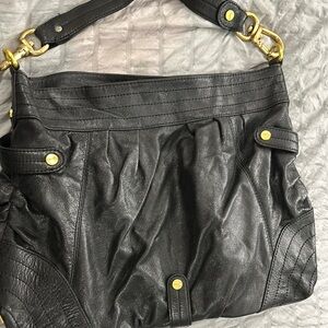 Elegant Black Leather Shoulder Bag